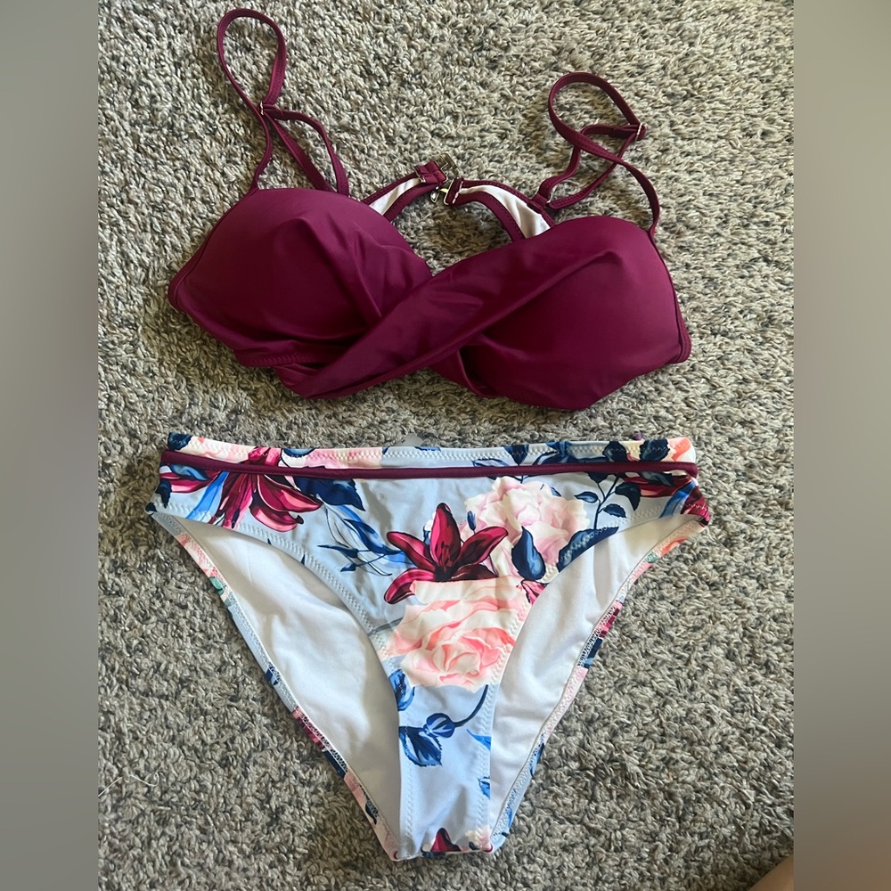 Cupshe Medium Swimsuit, only worn once